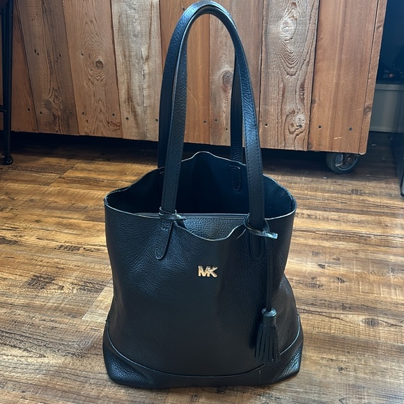 Michael Kors black tote and with attached zippered pouch - Picture 2 of 13